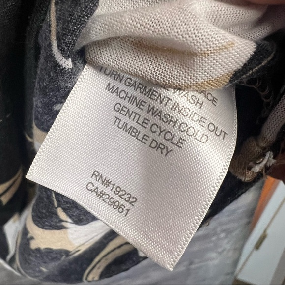 Alfred Dunner Blouse Womens 1X Top Sheer Black Cream White Flutter Abstract - Picture 10 of 10